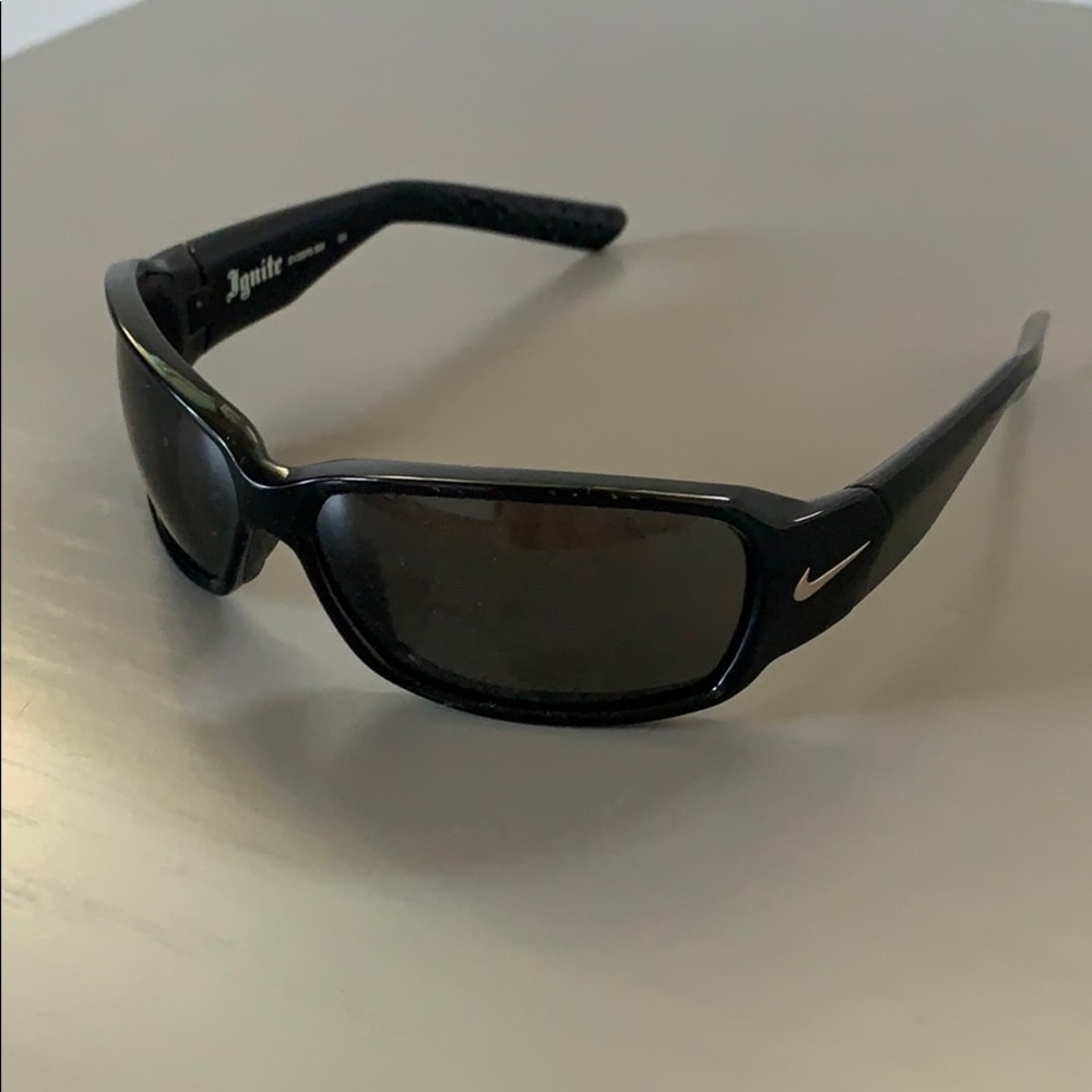 🕶 Nike sunglasses! 🕶